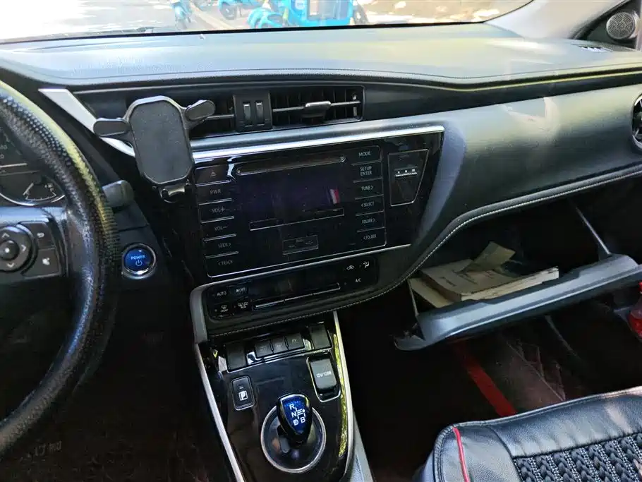 Toyota Corolla Hybrid 2019 — фото 13