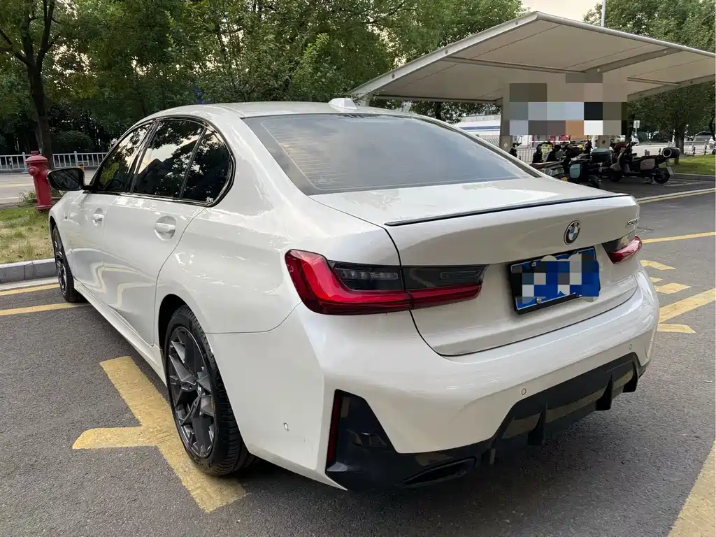 BMW 3 Series 2025 — фото 12