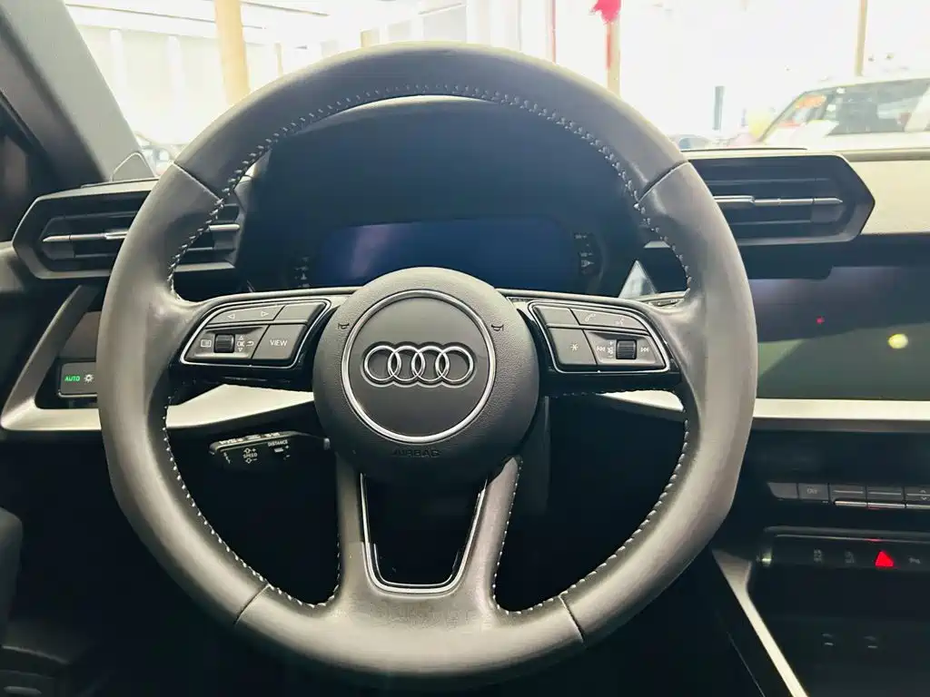 Audi A3 2023 — фото 15