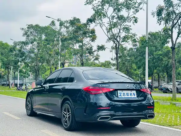 Mercedes-Benz C-Class 2025