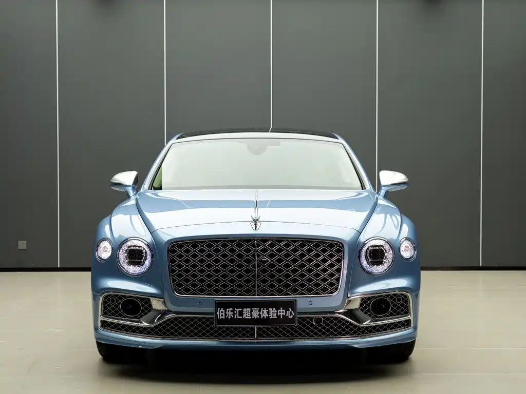 Bentley Flying Spur 2023 — фото 4