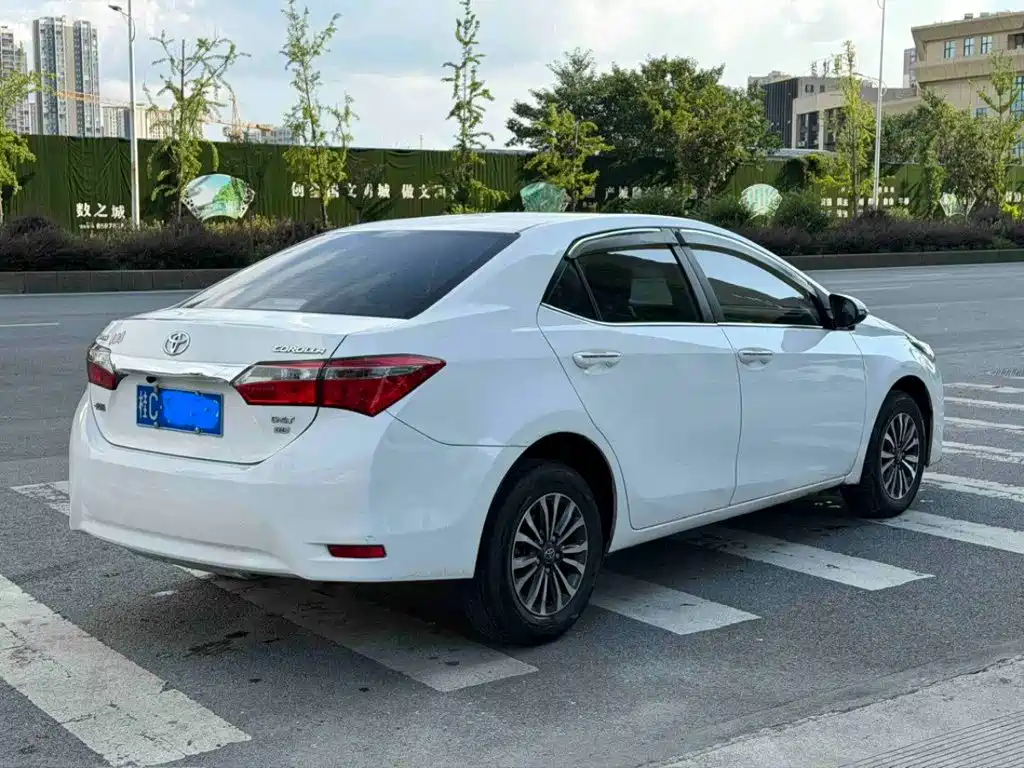 Toyota Corolla 2019 — фото 2