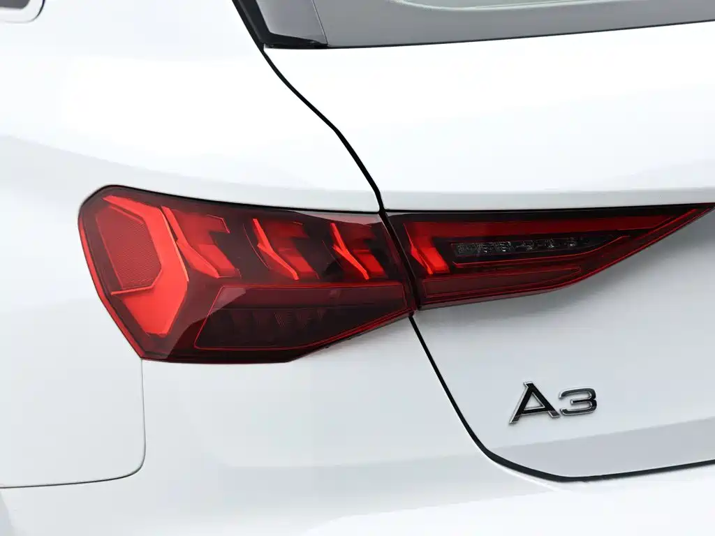 Audi A3 2022 — фото 7