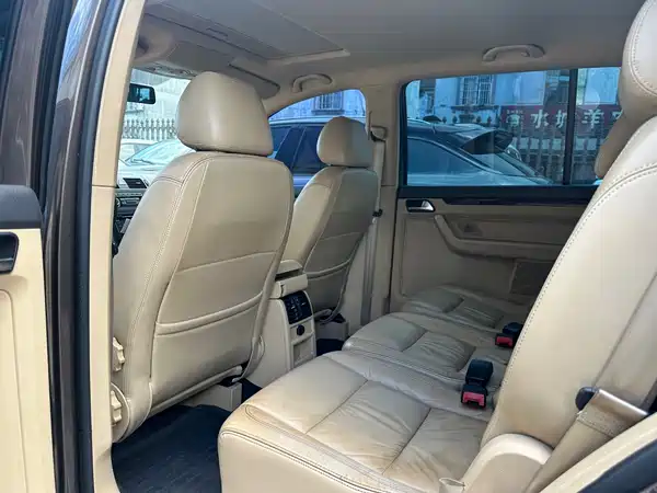 Volkswagen Touran 2012