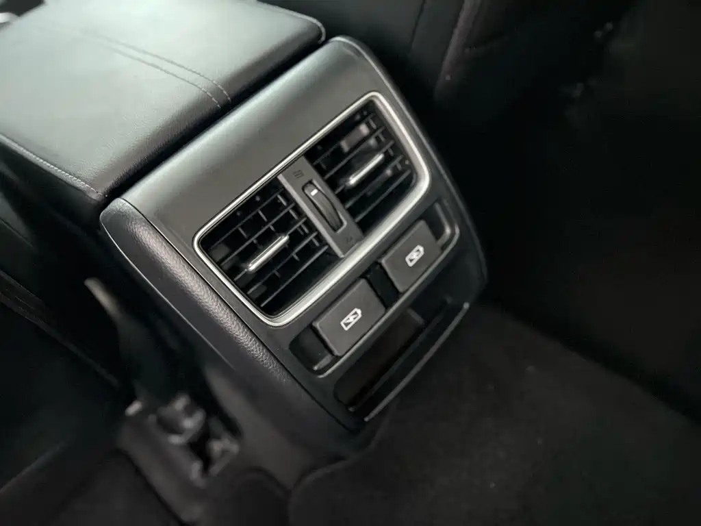 Honda Accord 2022 — фото 11