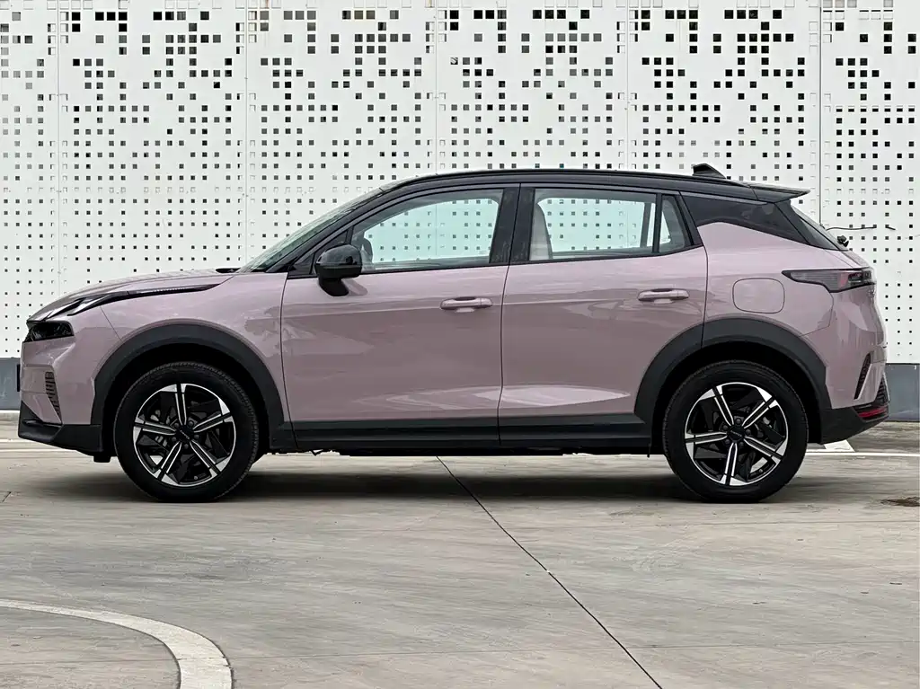 Lynk & Co 06 EM-P 2024 — фото 7