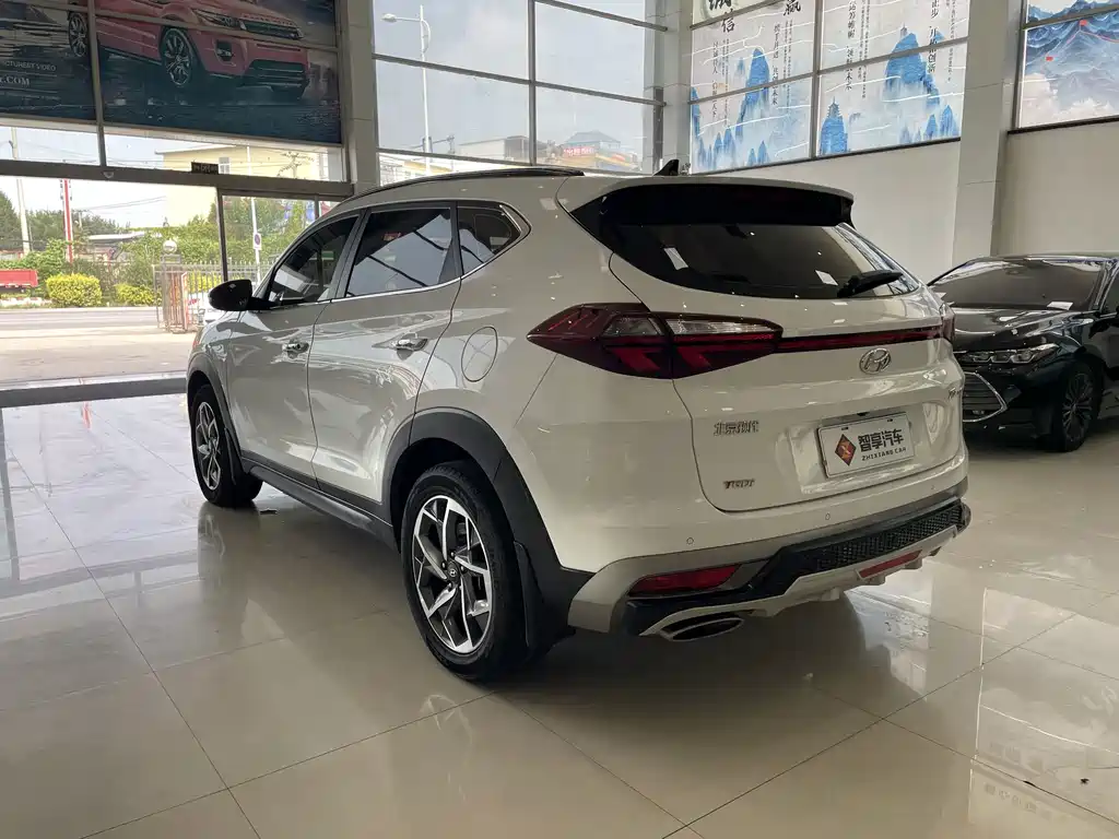 Hyundai Tucson 2021 — фото 4