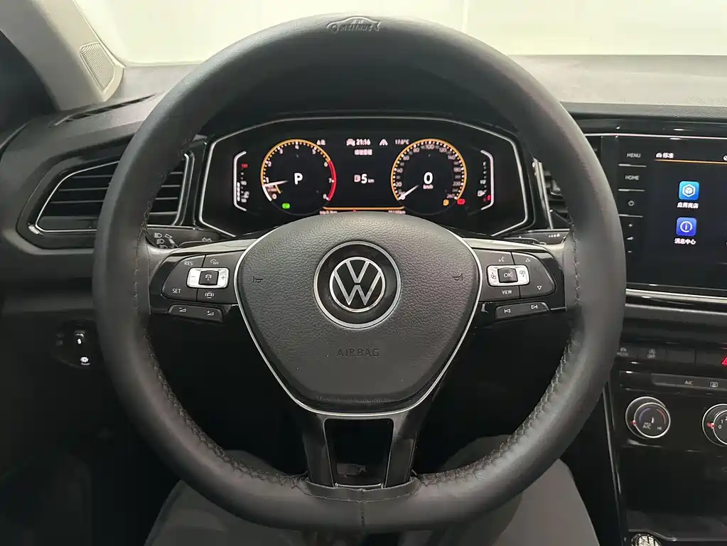Volkswagen T-Roc 2022 — фото 7