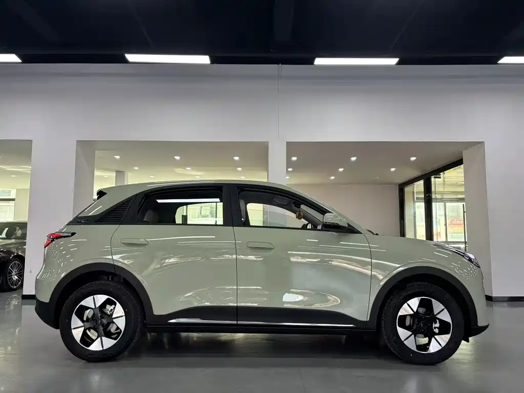 Geely Galaxy Starwish 2025 — фото 4