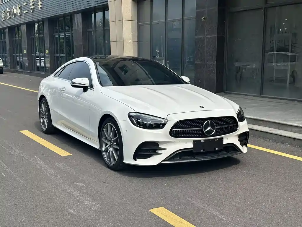 Mercedes-Benz E-Class 2023