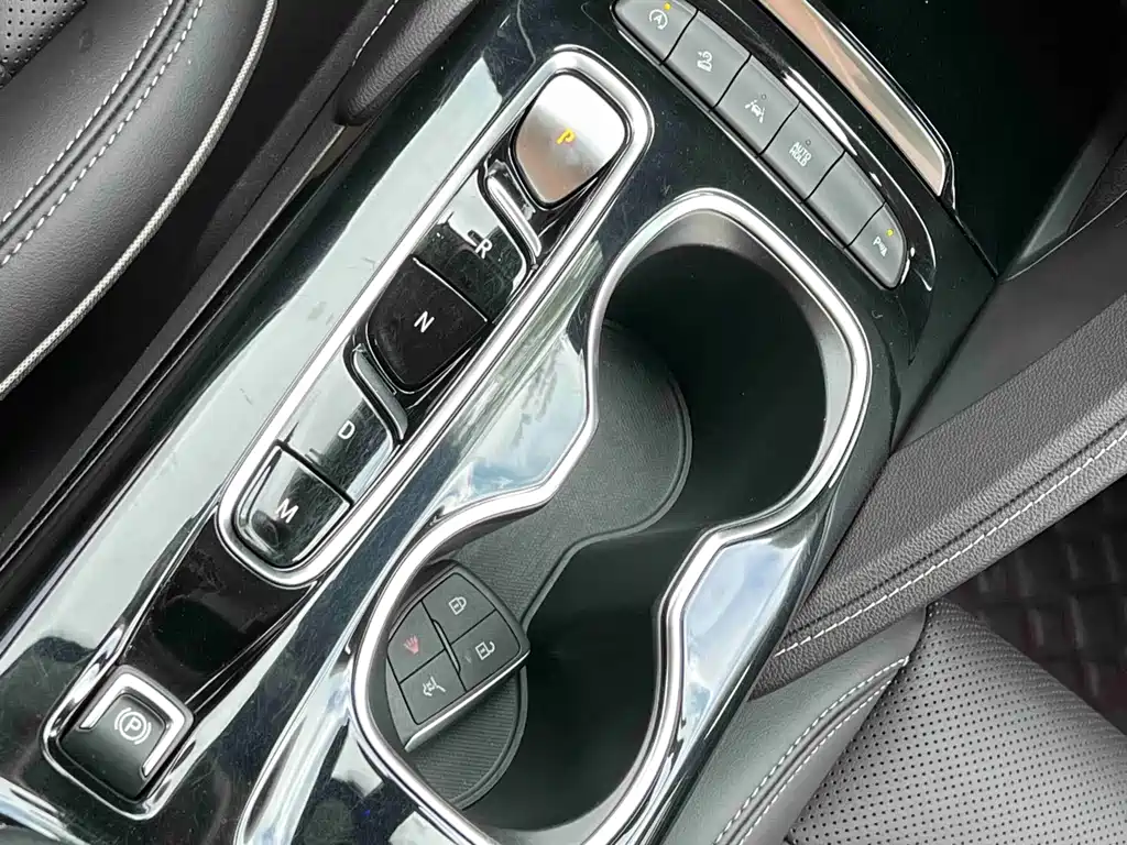 Buick Envision Plus 2023 — фото 10