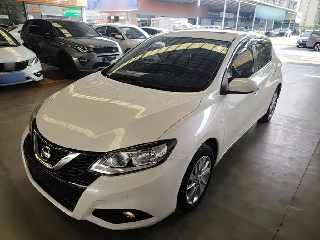 Nissan Tiida 2018 — фото 1
