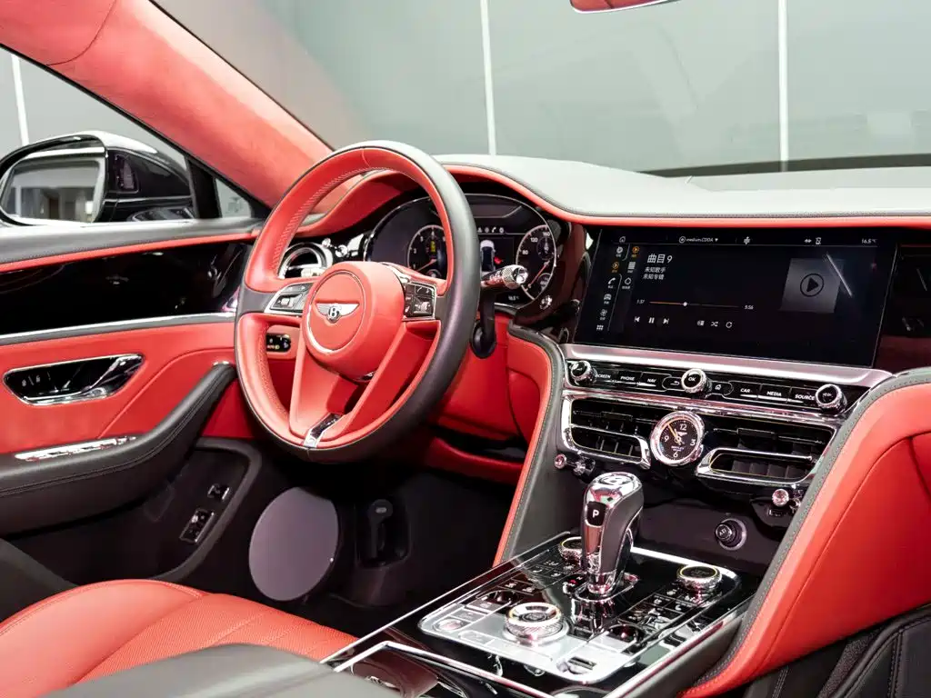 Bentley Flying Spur 2021 — фото 17