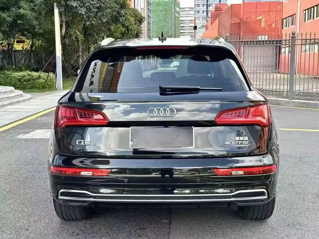 Audi Q5L 2020 — фото 8