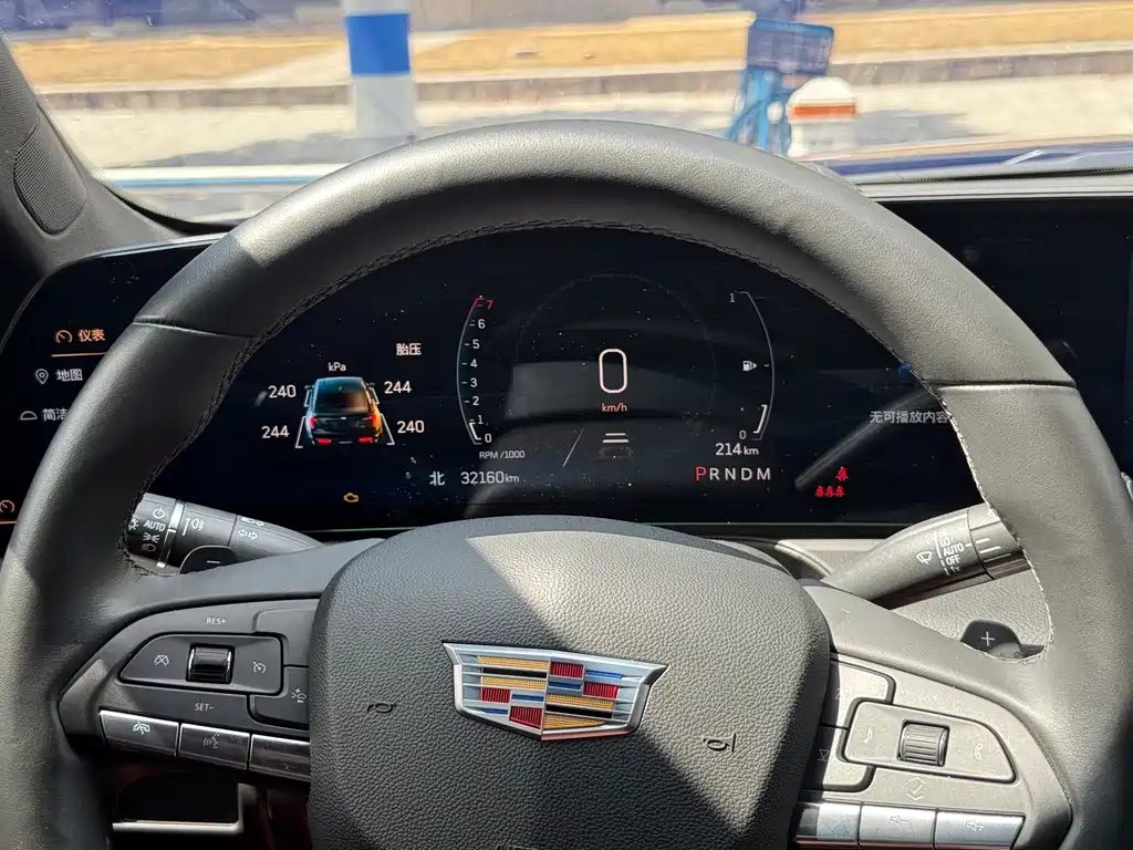 Cadillac CT5 2024 — фото 13