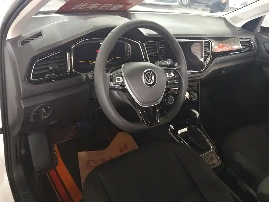 Volkswagen T-Roc 2022 — фото 12