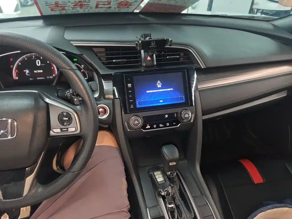 Honda Civic 2023 — фото 10