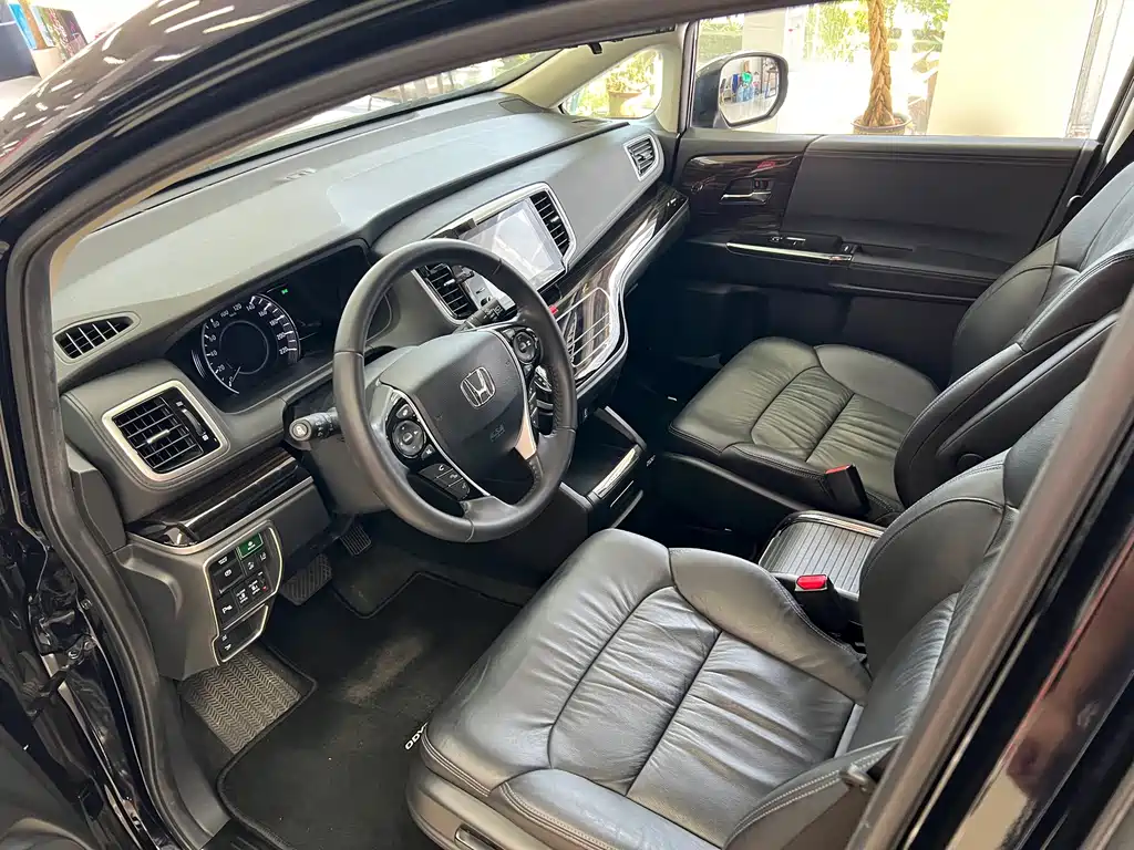 Honda Odyssey 2019 — фото 10
