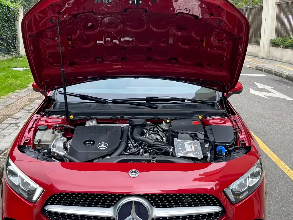 Mercedes-Benz A-Class 2021 — фото 11