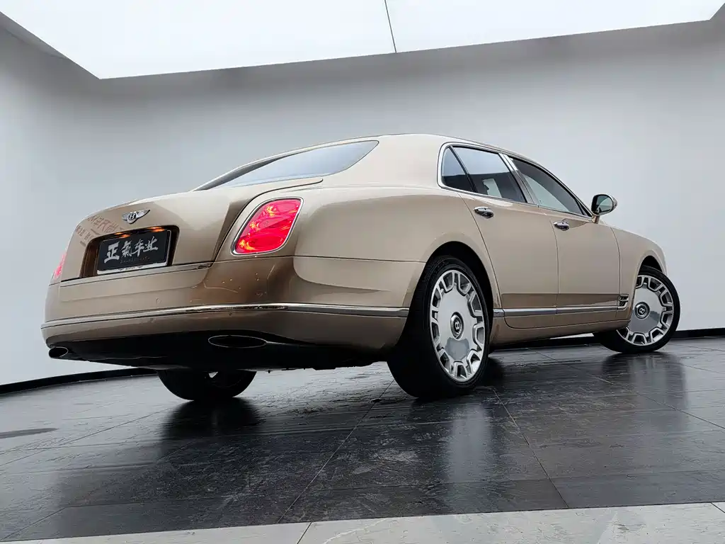 Bentley Mulsanne 2012 — фото 20