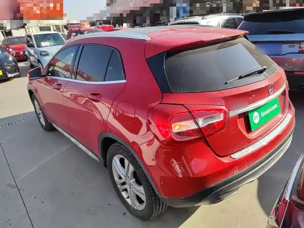 Mercedes-Benz GLA 2016