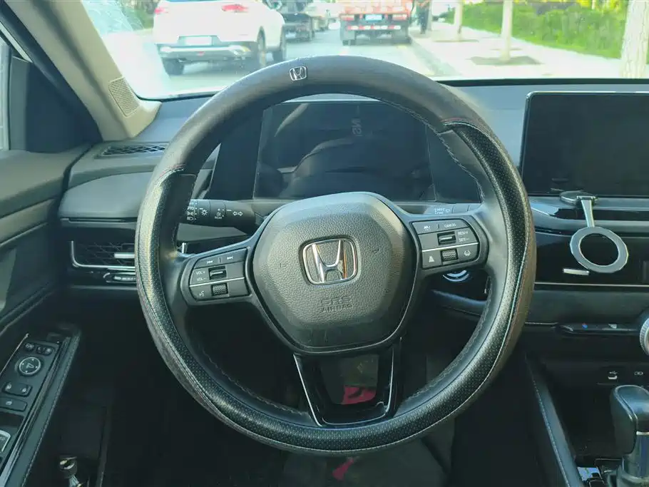 Honda Inspire 2024 — фото 15