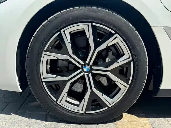 BMW i3 2025