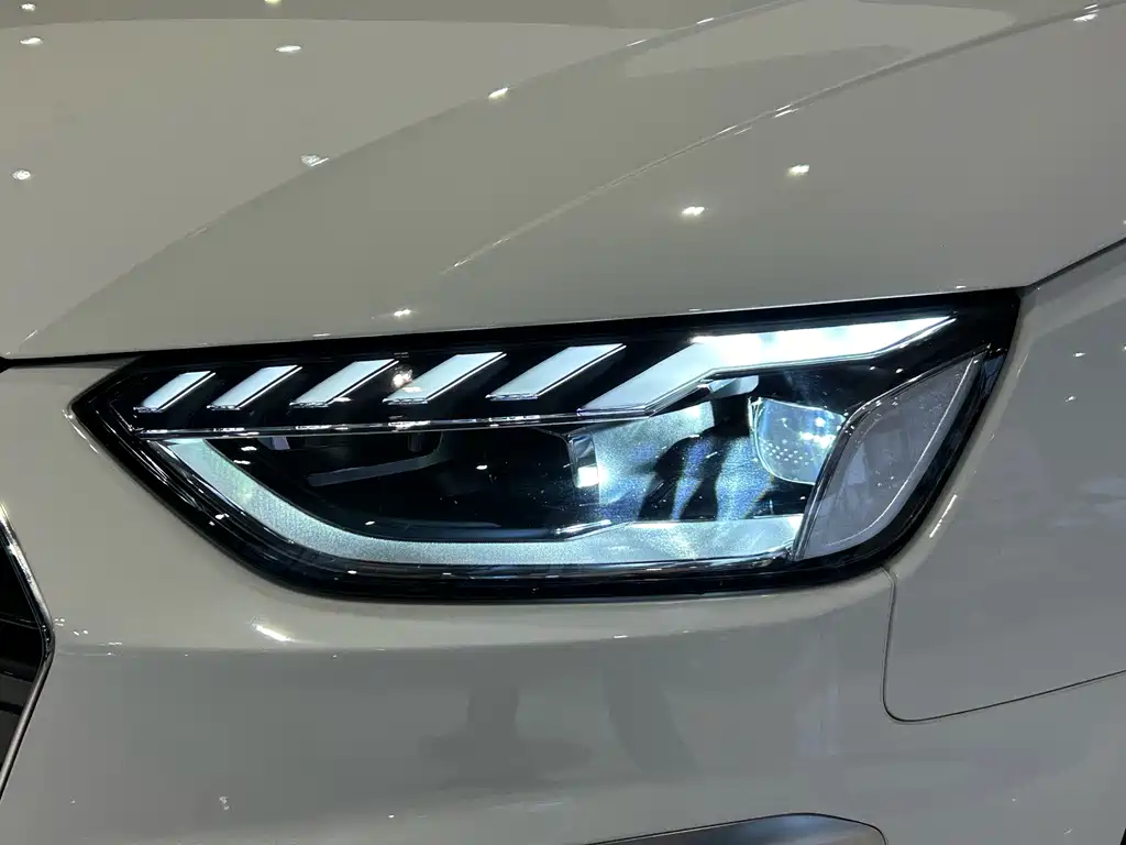 Audi A4L 2025