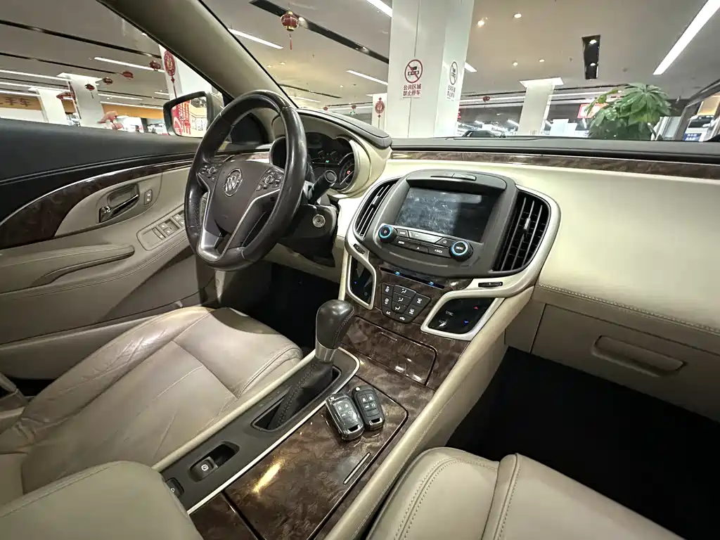 Buick LaCrosse 2016 — фото 17
