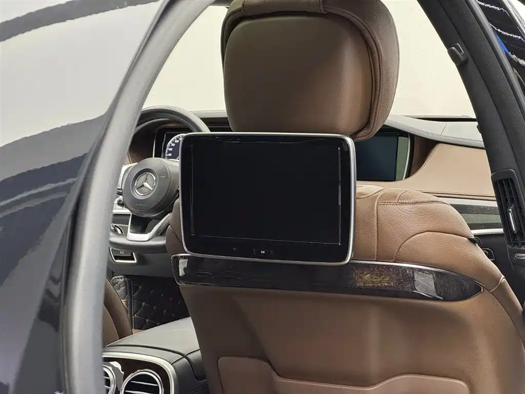Mercedes-Benz S-Class 2017 — фото 12