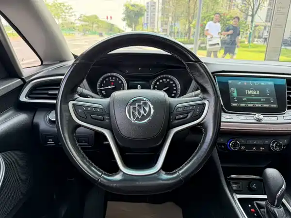 Buick GL6 2018
