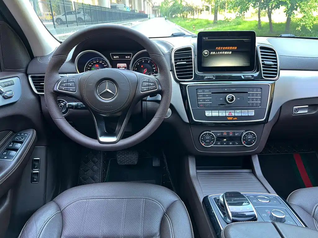 Mercedes-Benz GLS 2016 — фото 13