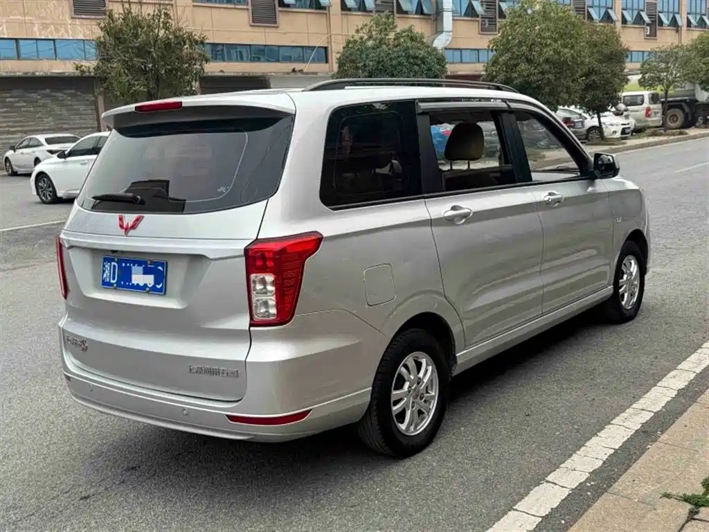 Wuling Hongguang 2019 — фото 4