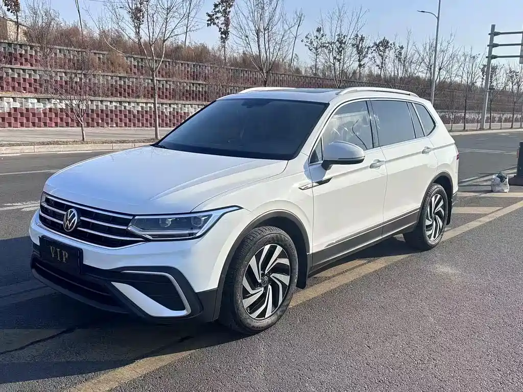 Volkswagen Tiguan L 2023