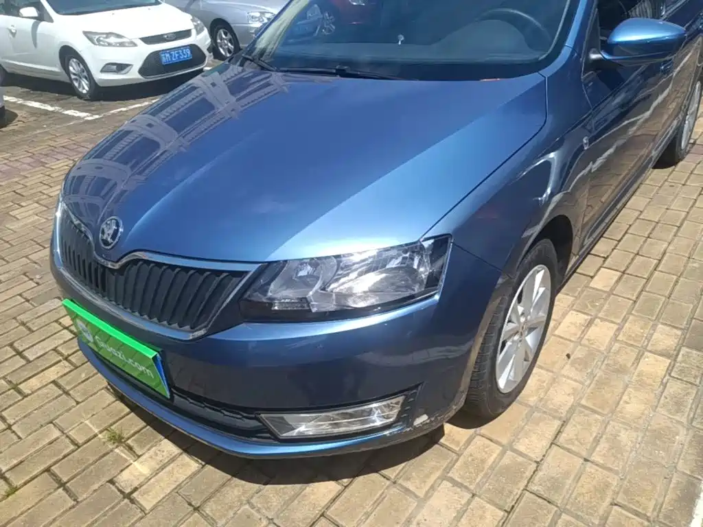 Skoda Rapid 2016 — фото 24