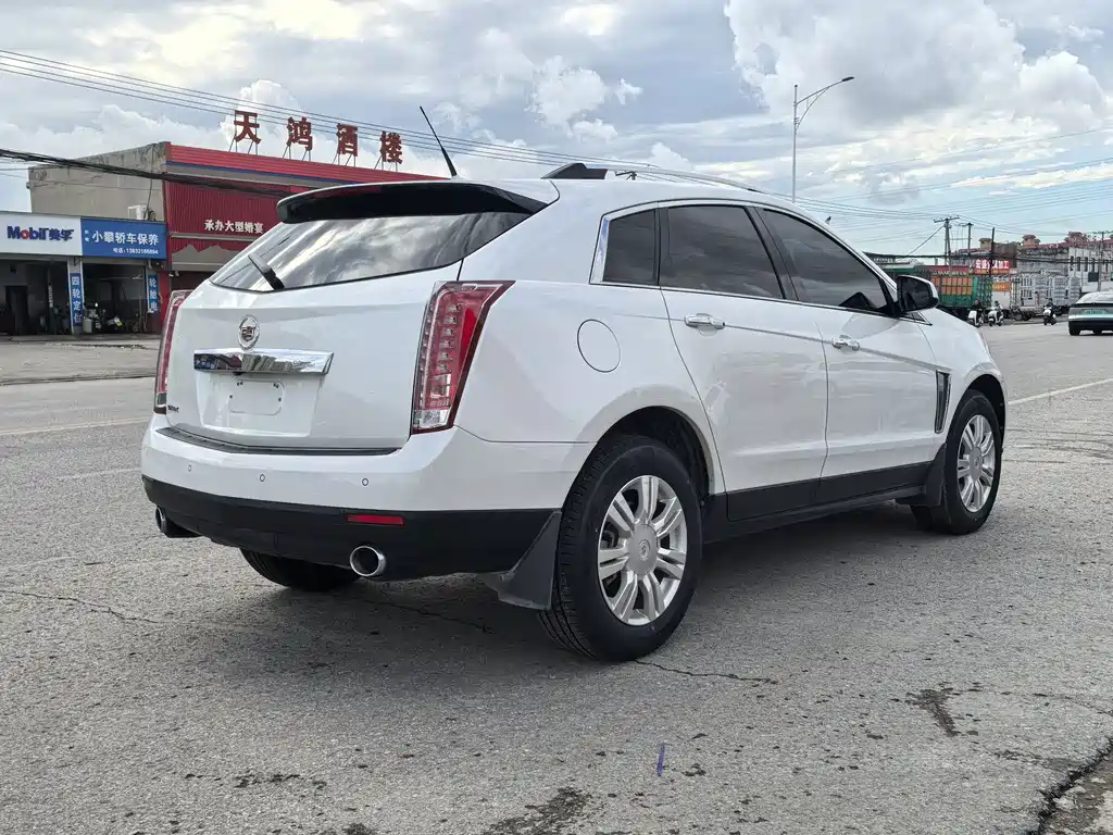Cadillac SRX 2016 — фото 4