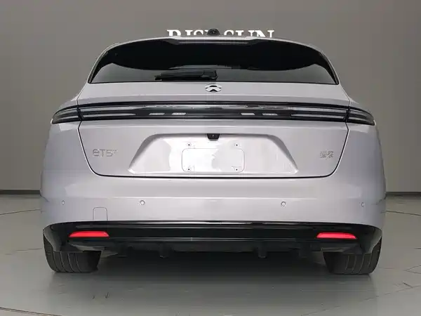 NIO ET5T 2025