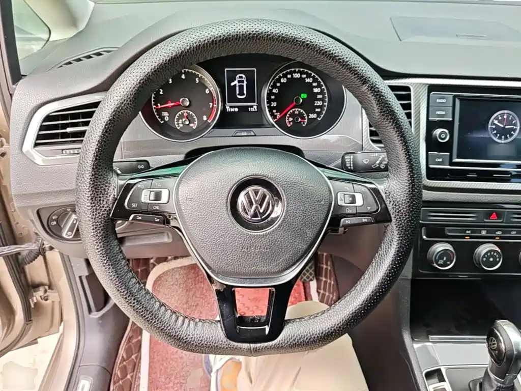 Volkswagen Golf Jialu 2017 — фото 11
