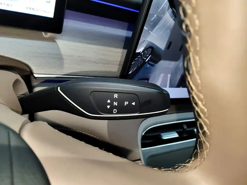 Chery Tiggo 8 PLUS C-DM 2025 — фото 14