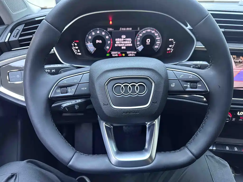 Audi Q3 2022 — фото 11