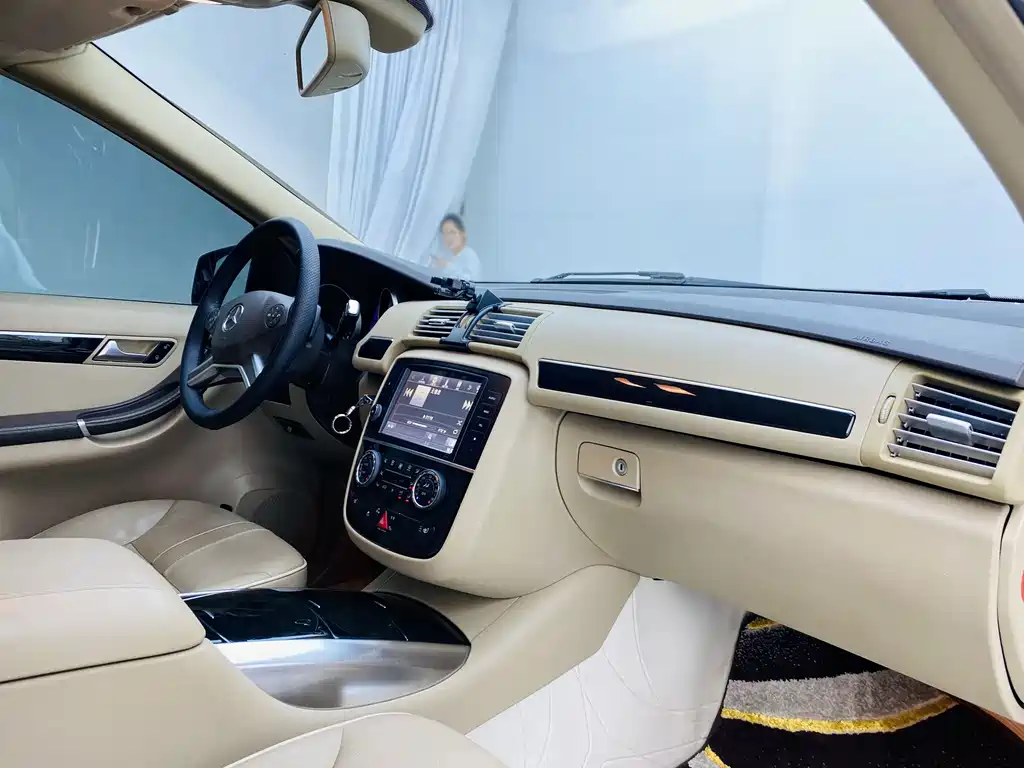Mercedes-Benz R-Class 2015 — фото 12