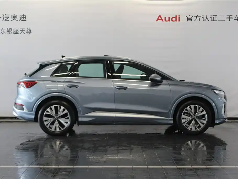 Audi Q4 e-tron 2025 — фото 4