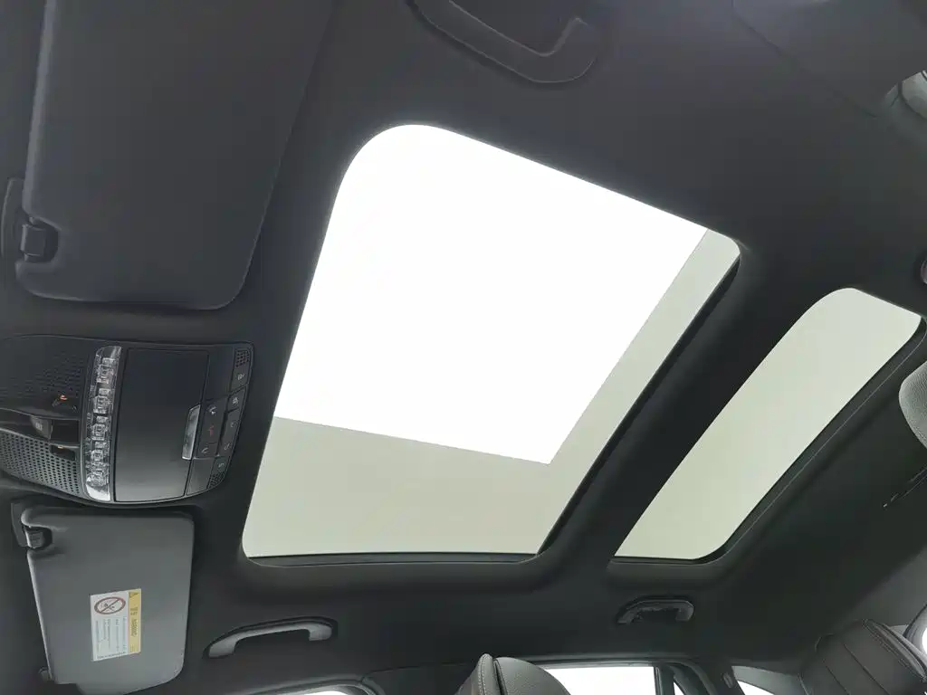 Mercedes-Benz GLC 2017 — фото 14
