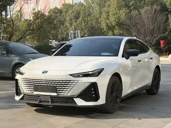 Changan UNI-V 2024