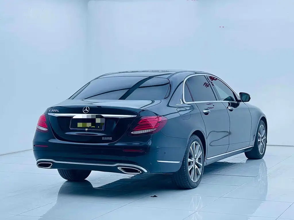 Mercedes-Benz E-Class 2019 — фото 4