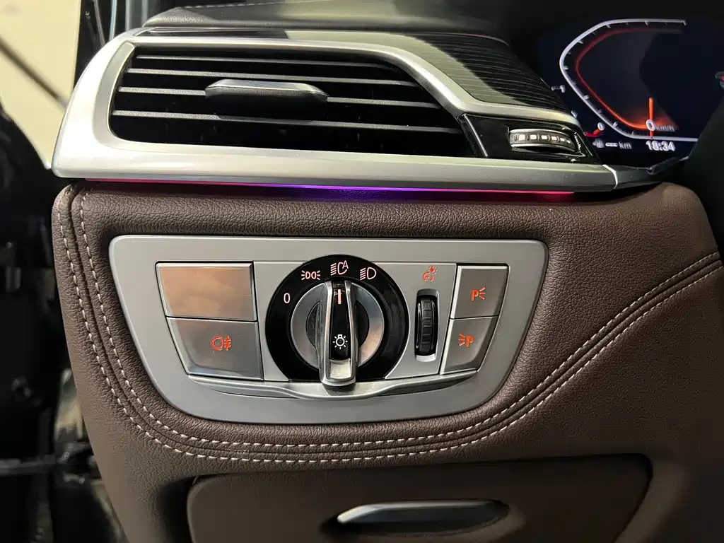 BMW 7 Series 2020 — фото 12