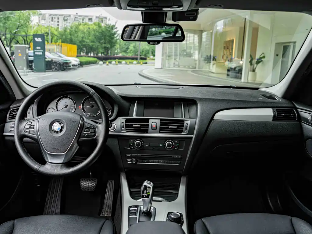 BMW X3 2017 — фото 12