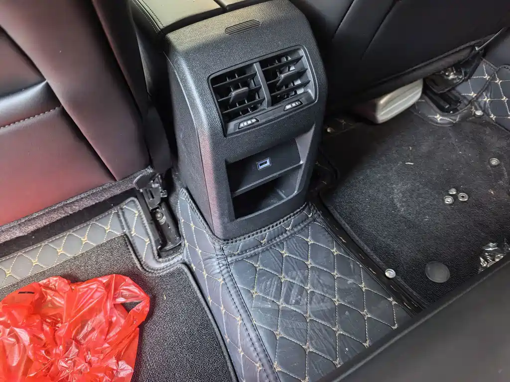 Citroën Versailles C5 X 2025 — фото 11