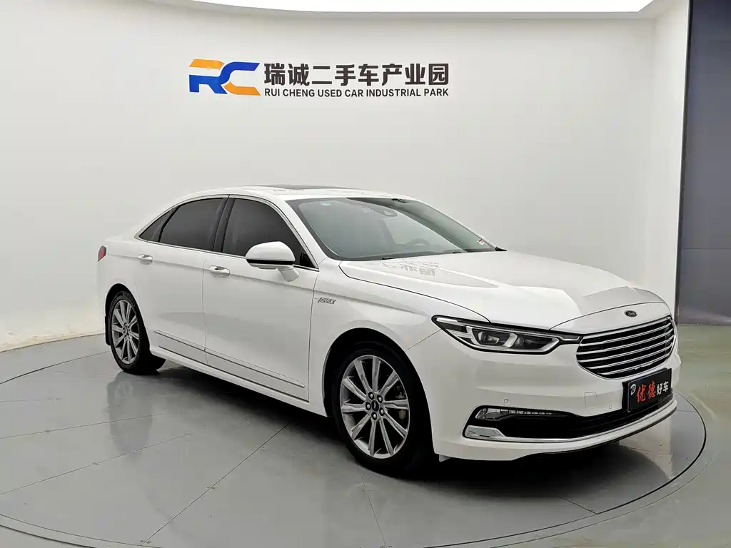 Ford Taurus 2019 — фото 19