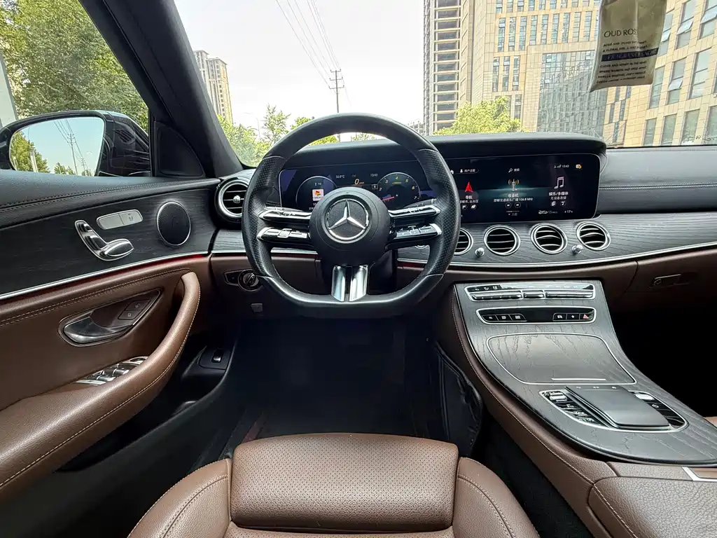 Mercedes-Benz E-Class 2021 — фото 12